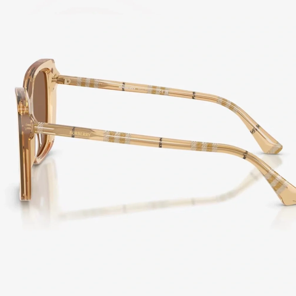 Burberry Women’s Sunglasses - Picture 4 of 7